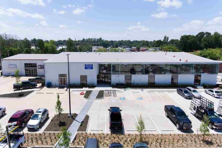 702 Sw 8th St Bentonville