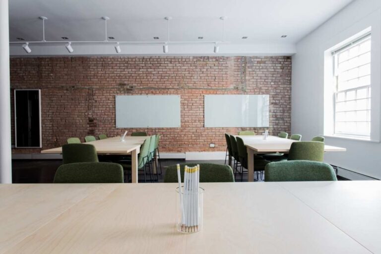 Decluttering the Learning Environment Student Engagement
