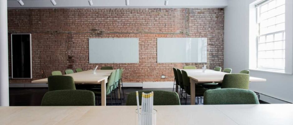 Decluttering the Learning Environment Student Engagement