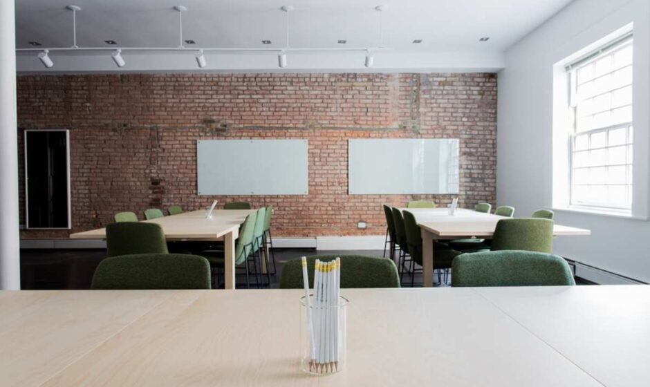 Decluttering the Learning Environment Student Engagement